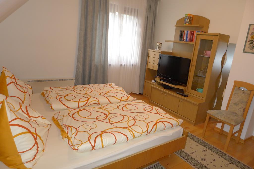 Ferienwohnung Kusternik Velden am Wörthersee Zimmer foto
